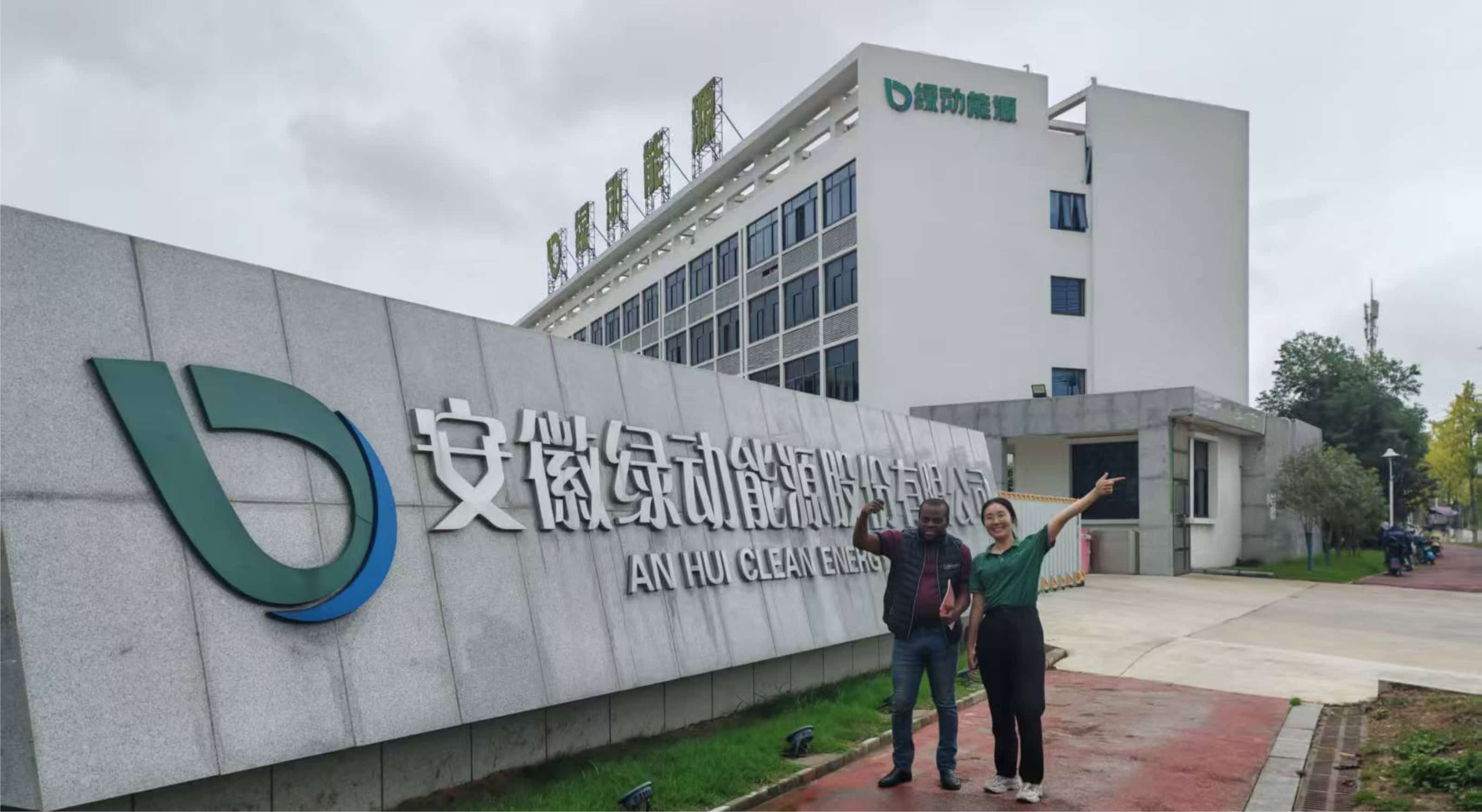 Visita de cliente: Exploremos conjuntamente el excelente rendimiento y el proceso de fabricación de innovadores cilindros compuestos de GLP